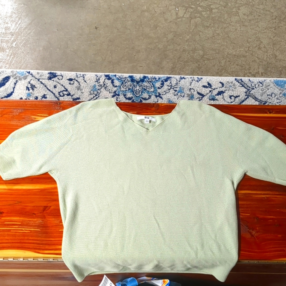 Uniqlo Green Knit Sweater Top
